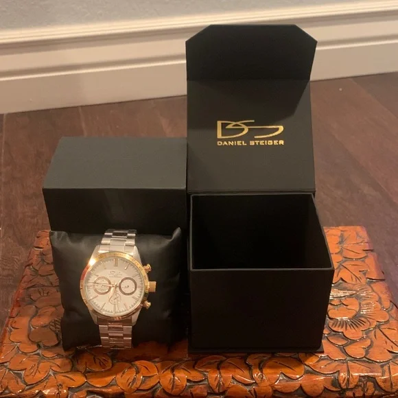 Daniel Steiger Phantom Two-Tone Chronograph Men’s Watch NIB Never Worn - Picture 3 of 9